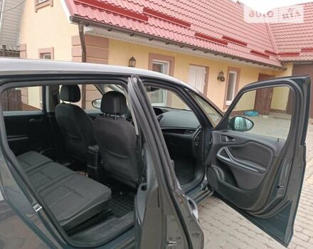 Сірий Опель Zafira Tourer, об'ємом двигуна 1.6 л та пробігом 218 тис. км за 11000 $, фото 19 на Automoto.ua