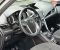 Серый Опель Zafira Tourer, объемом двигателя 1.6 л и пробегом 218 тыс. км за 10500 $, фото 16 на Automoto.ua