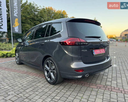 Серый Опель Zafira Tourer, объемом двигателя 2 л и пробегом 203 тыс. км за 14100 $, фото 5 на Automoto.ua