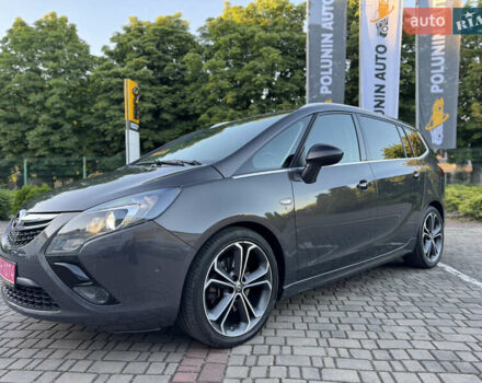 Серый Опель Zafira Tourer, объемом двигателя 2 л и пробегом 203 тыс. км за 14100 $, фото 1 на Automoto.ua