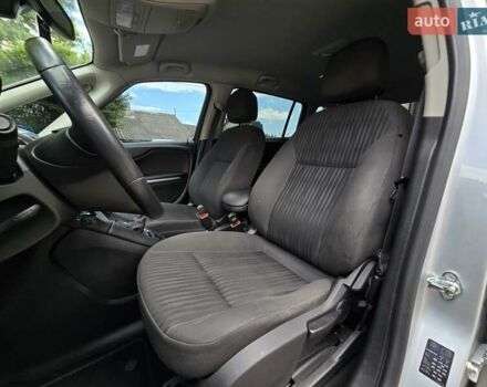 Серый Опель Zafira Tourer, объемом двигателя 1.6 л и пробегом 218 тыс. км за 10500 $, фото 19 на Automoto.ua