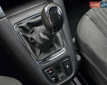 Серый Опель Zafira Tourer, объемом двигателя 1.6 л и пробегом 218 тыс. км за 10500 $, фото 32 на Automoto.ua