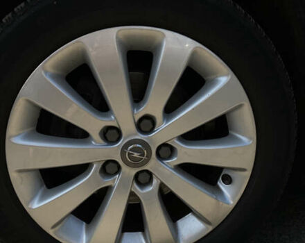 Серый Опель Zafira Tourer, объемом двигателя 1.6 л и пробегом 196 тыс. км за 13500 $, фото 25 на Automoto.ua