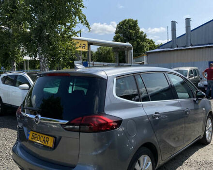 Серый Опель Zafira Tourer, объемом двигателя 1.6 л и пробегом 196 тыс. км за 13500 $, фото 3 на Automoto.ua