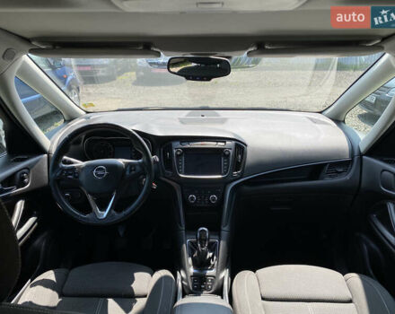 Серый Опель Zafira Tourer, объемом двигателя 1.6 л и пробегом 196 тыс. км за 13500 $, фото 15 на Automoto.ua