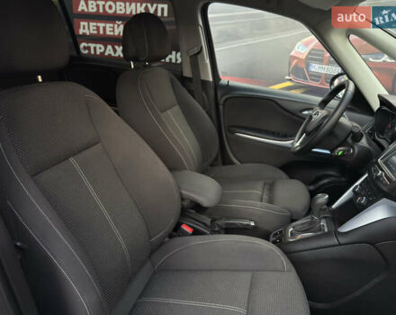 Серый Опель Zafira Tourer, объемом двигателя 2 л и пробегом 264 тыс. км за 11999 $, фото 38 на Automoto.ua