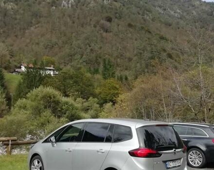 Серый Опель Zafira Tourer, объемом двигателя 2 л и пробегом 269 тыс. км за 14100 $, фото 6 на Automoto.ua