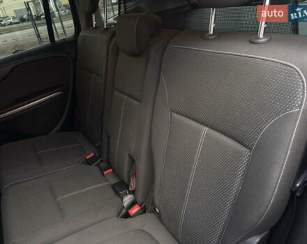 Серый Опель Zafira Tourer, объемом двигателя 2 л и пробегом 264 тыс. км за 11999 $, фото 33 на Automoto.ua