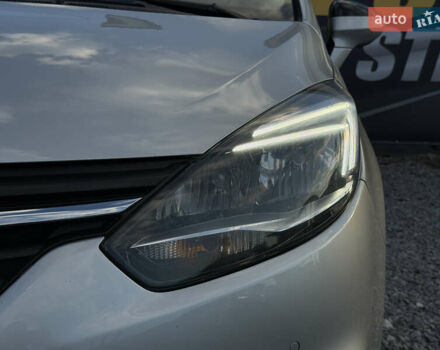 Серый Опель Zafira Tourer, объемом двигателя 2 л и пробегом 264 тыс. км за 11999 $, фото 7 на Automoto.ua