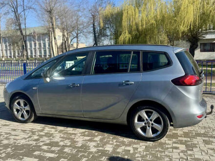 Опель Zafira Tourer 2011 у Калуше на Automoto.ua Сірий Опель Zafira Tourer, об'ємом двигуна 2 л та пробігом 175 тис. км за 9300 $, фото 1 на Automoto.ua