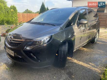 Опель Zafira Tourer 2012 у Києві на Automoto.ua Сірий Опель Zafira Tourer, об'ємом двигуна 2 л та пробігом 200 тис. км за 9500 $, фото 1 на Automoto.ua
