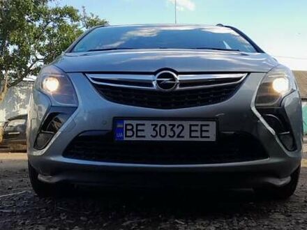 Опель Zafira Tourer 2012 у Кривом Озере на Automoto.ua Сірий Опель Zafira Tourer, об'ємом двигуна 1.96 л та пробігом 250 тис. км за 7500 $, фото 1 на Automoto.ua