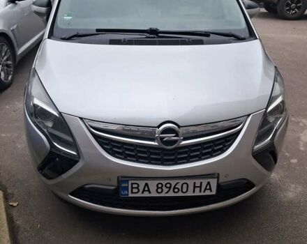 Серый Опель Zafira Tourer, объемом двигателя 1.96 л и пробегом 188 тыс. км за 10500 $, фото 1 на Automoto.ua