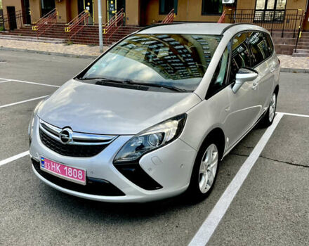 Сірий Опель Zafira Tourer, об'ємом двигуна 0 л та пробігом 200 тис. км за 9600 $, фото 1 на Automoto.ua