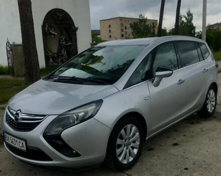 Серый Опель Zafira Tourer, объемом двигателя 2 л и пробегом 276 тыс. км за 11500 $, фото 1 на Automoto.ua