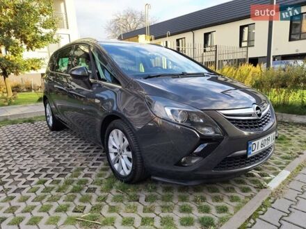 Серый Опель Zafira Tourer, объемом двигателя 1.6 л и пробегом 279 тыс. км за 8800 $, фото 1 на Automoto.ua