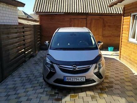 Сірий Опель Zafira Tourer, об'ємом двигуна 2 л та пробігом 255 тис. км за 8700 $, фото 1 на Automoto.ua