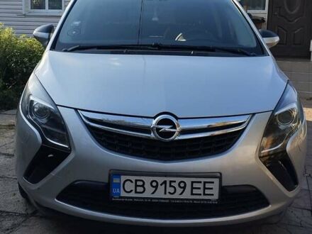 Опель Zafira Tourer 2013 в Чернигове на Automoto.ua Серый Опель Zafira Tourer, объемом двигателя 2 л и пробегом 262 тыс. км за 9000 $, фото 1 на Automoto.ua