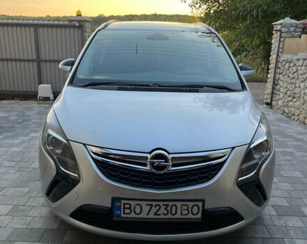 Сірий Опель Zafira Tourer, об'ємом двигуна 2 л та пробігом 132 тис. км за 10400 $, фото 1 на Automoto.ua