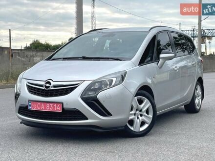 Опель Zafira Tourer 2014 в Днепре (Днепропетровске) на Automoto.ua Серый Опель Zafira Tourer, объемом двигателя 2 л и пробегом 180 тыс. км за 9300 $, фото 1 на Automoto.ua