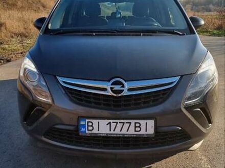 Опель Zafira Tourer 2014 у Полтаві на Automoto.ua Сірий Опель Zafira Tourer, об'ємом двигуна 0 л та пробігом 310 тис. км за 9000 $, фото 1 на Automoto.ua