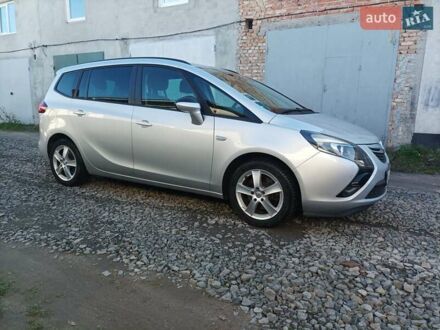Опель Zafira Tourer 2015 у Бродах на Automoto.ua Сірий Опель Zafira Tourer, об'ємом двигуна 2 л та пробігом 270 тис. км за 11200 $, фото 1 на Automoto.ua