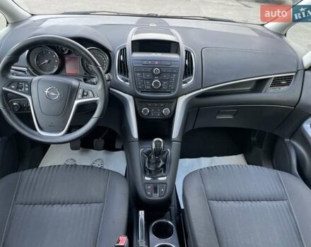 Синий Опель Zafira Tourer, объемом двигателя 2 л и пробегом 187 тыс. км за 10500 $, фото 49 на Automoto.ua