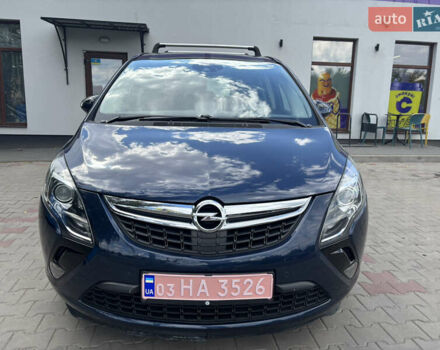 Синий Опель Zafira Tourer, объемом двигателя 2 л и пробегом 237 тыс. км за 9800 $, фото 2 на Automoto.ua