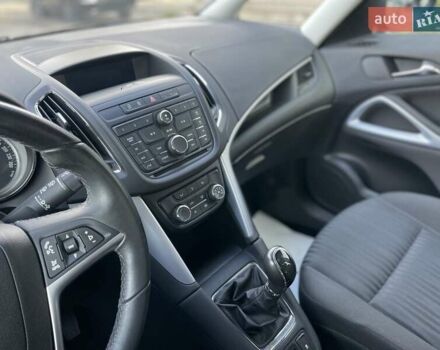 Синий Опель Zafira Tourer, объемом двигателя 2 л и пробегом 187 тыс. км за 10500 $, фото 42 на Automoto.ua