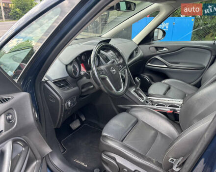 Синий Опель Zafira Tourer, объемом двигателя 2 л и пробегом 237 тыс. км за 9800 $, фото 6 на Automoto.ua