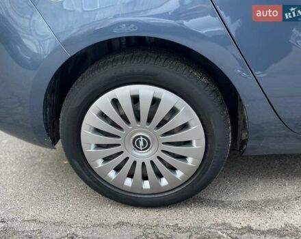 Синий Опель Zafira Tourer, объемом двигателя 2 л и пробегом 187 тыс. км за 10500 $, фото 10 на Automoto.ua