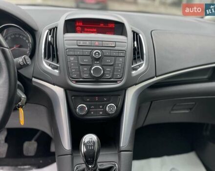 Синий Опель Zafira Tourer, объемом двигателя 2 л и пробегом 187 тыс. км за 10500 $, фото 38 на Automoto.ua