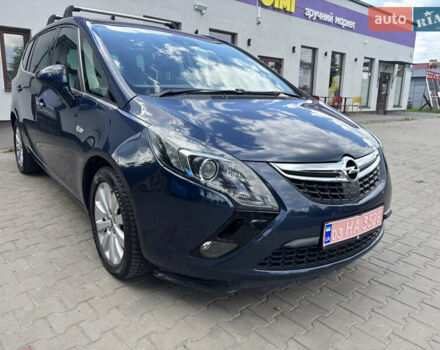 Синий Опель Zafira Tourer, объемом двигателя 2 л и пробегом 237 тыс. км за 9800 $, фото 1 на Automoto.ua