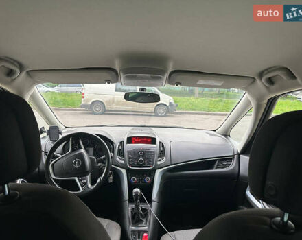 Синий Опель Zafira Tourer, объемом двигателя 2 л и пробегом 250 тыс. км за 7200 $, фото 36 на Automoto.ua