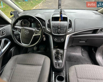 Синий Опель Zafira Tourer, объемом двигателя 2 л и пробегом 250 тыс. км за 7200 $, фото 18 на Automoto.ua