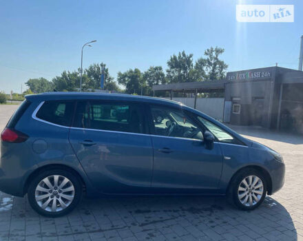 Синий Опель Zafira Tourer, объемом двигателя 1.6 л и пробегом 240 тыс. км за 9600 $, фото 4 на Automoto.ua