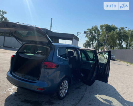 Синий Опель Zafira Tourer, объемом двигателя 1.6 л и пробегом 240 тыс. км за 9600 $, фото 10 на Automoto.ua