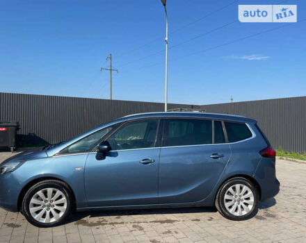 Синий Опель Zafira Tourer, объемом двигателя 1.6 л и пробегом 240 тыс. км за 9600 $, фото 5 на Automoto.ua