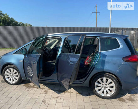 Синий Опель Zafira Tourer, объемом двигателя 1.6 л и пробегом 240 тыс. км за 9600 $, фото 6 на Automoto.ua