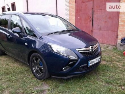 Синий Опель Zafira Tourer, объемом двигателя 2 л и пробегом 220 тыс. км за 9500 $, фото 1 на Automoto.ua