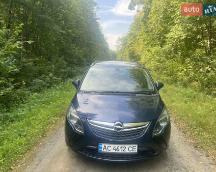Синий Опель Zafira Tourer, объемом двигателя 1.96 л и пробегом 216 тыс. км за 9000 $, фото 1 на Automoto.ua