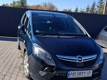 Зеленый Опель Zafira Tourer, объемом двигателя 1.6 л и пробегом 245 тыс. км за 10500 $, фото 1 на Automoto.ua