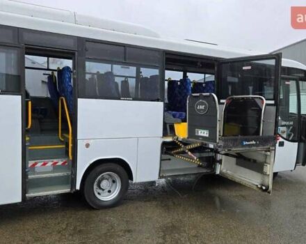 Белый Отокар Навиго, объемом двигателя 0 л и пробегом 230 тыс. км за 35500 $, фото 5 на Automoto.ua