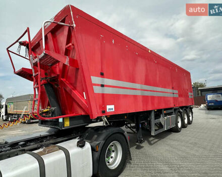 Красный Ова 390k911, объемом двигателя 0 л и пробегом 250 тыс. км за 23617 $, фото 3 на Automoto.ua