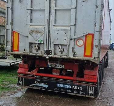 Красный Ова 390k911, объемом двигателя 0 л и пробегом 500 тыс. км за 14200 $, фото 3 на Automoto.ua