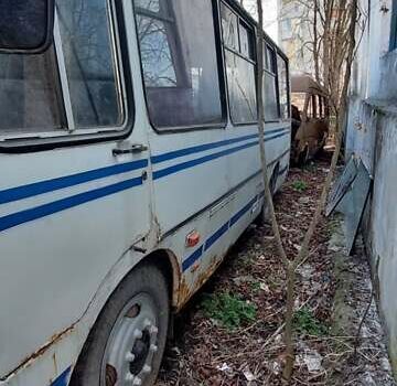 Белый ПАЗ 3105, объемом двигателя 4 л и пробегом 300 тыс. км за 5000 $, фото 2 на Automoto.ua