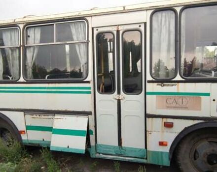 Белый ПАЗ 3205, объемом двигателя 0 л и пробегом 160 тыс. км за 2800 $, фото 1 на Automoto.ua