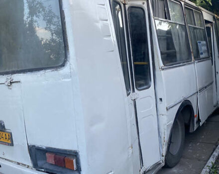 Белый ПАЗ 3205, объемом двигателя 4.67 л и пробегом 250 тыс. км за 4000 $, фото 4 на Automoto.ua