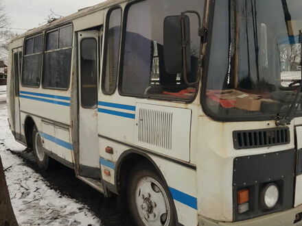 Белый ПАЗ 3205, объемом двигателя 3.97 л и пробегом 25 тыс. км за 3353 $, фото 1 на Automoto.ua
