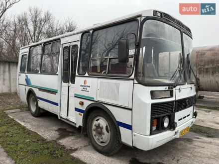 Белый ПАЗ 3205, объемом двигателя 4.75 л и пробегом 100 тыс. км за 5500 $, фото 1 на Automoto.ua